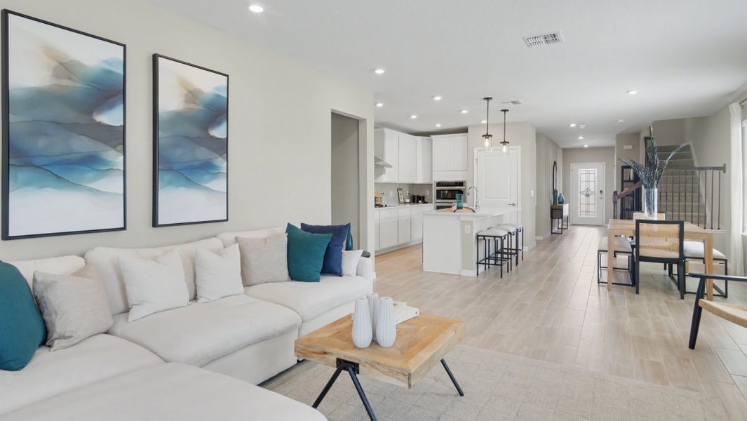 Representative furnished interior of a home built from the Lexington by Maronda Homes in Cassie Oaks, Jacksonville (Image 9).