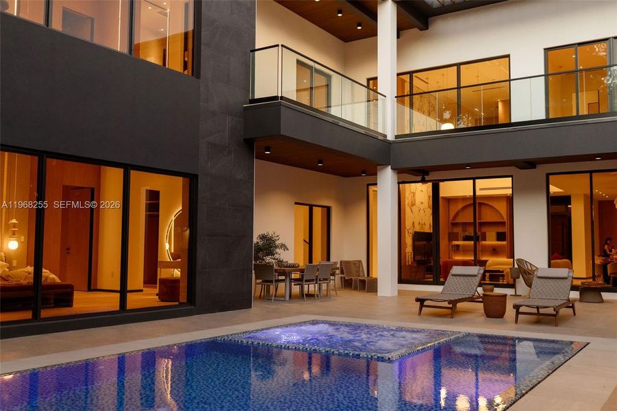 Exterior details and patio area of a home in , Miami (Image 38).