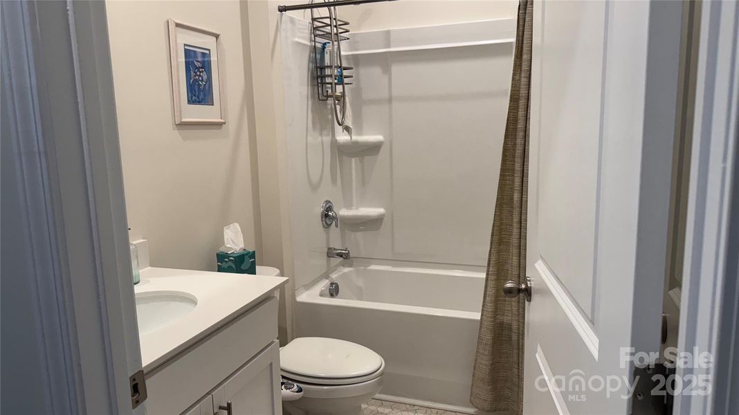 Image 22 of a home in .