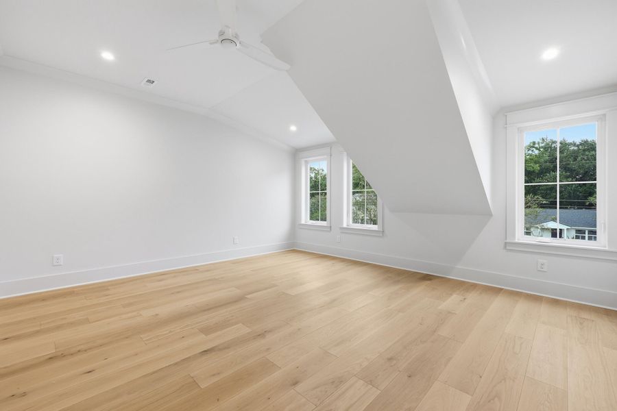 Spacious, unfurnished interior of a new home in , Mount Pleasant (Image 67).