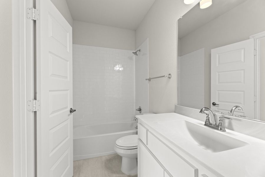 Representative furnished interior of a home built from the Chessel JS by Sandlin Homes in Timberbrook, Justin (Image 13).