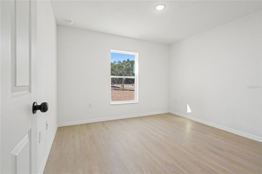 Spacious, unfurnished interior of a new home in , Citrus Springs (Image 21).