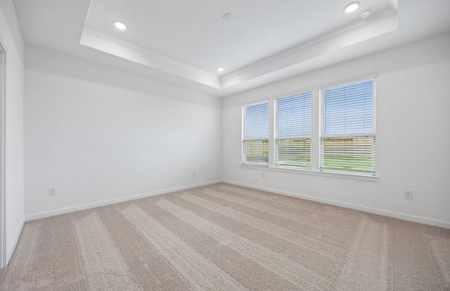 Spacious, unfurnished interior of a new home in Mavera, Conroe (Image 24).