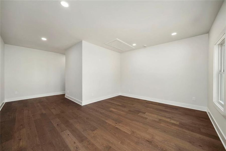Spacious, unfurnished interior of a new home in , Decatur (Image 99).