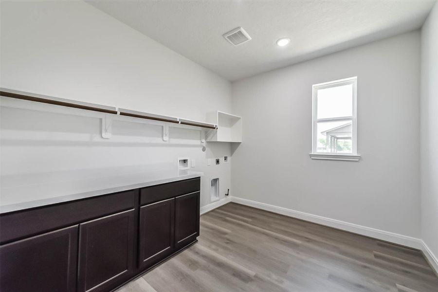 Furnished interior view inside a new home in , Baytown (Image 15).