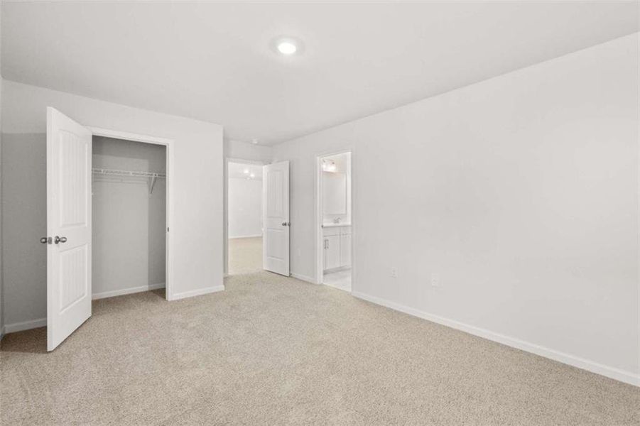 Spacious, unfurnished interior of a new home in Holland Estates, Powder Springs (Image 26).