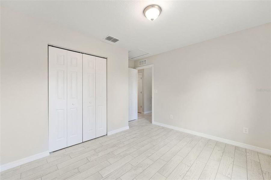 Spacious, unfurnished interior of a new home in , Ocala (Image 15).