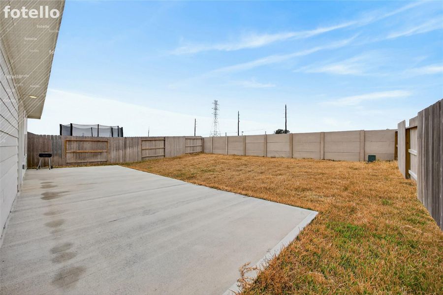 Exterior details and patio area of a home in Anniston, Katy (Image 23).
