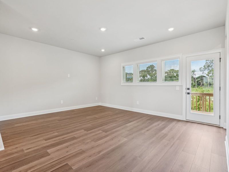 Spacious, unfurnished interior of a new home in Martin Springs - Highland Series, Lawrenceville (Image 13).