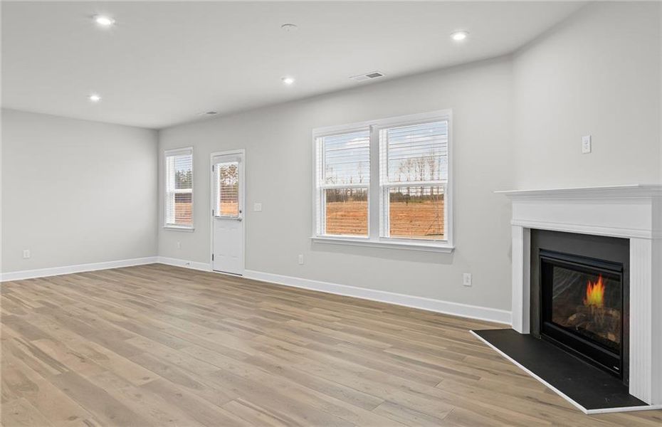 Spacious, unfurnished interior of a new home in Anderson Point, McDonough (Image 21).