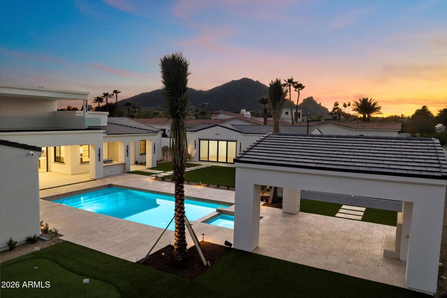 Putting Green & Views