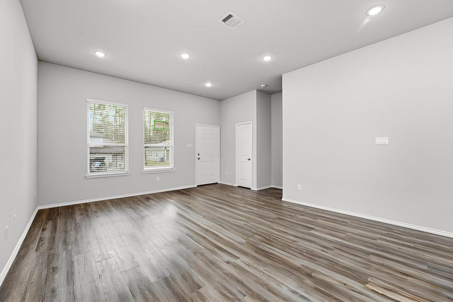 Spacious, unfurnished interior of a new home in , Montgomery (Image 18).