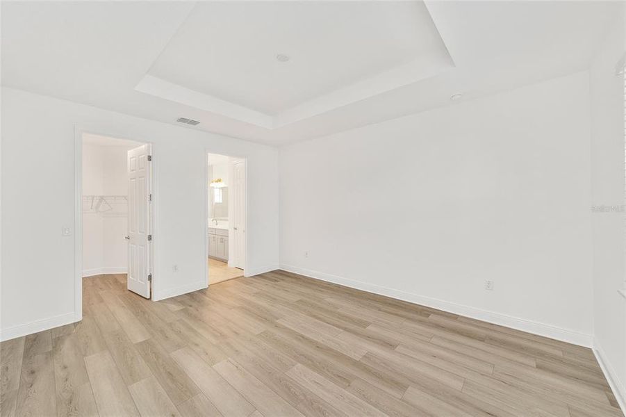 Spacious, unfurnished interior of a new home in , Ocala (Image 29).