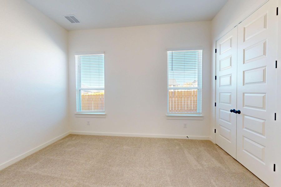 Spacious, unfurnished interior of a new home in Heritage, Dripping Springs (Image 31). Spacious, unfurnished interior of a new home in Heritage, Dripping Springs (Image 31).