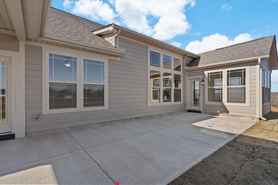 Representative exterior details of a home built from the Converse by Enchanted Homes in Lonesome Dove, San Antonio (Image 27).