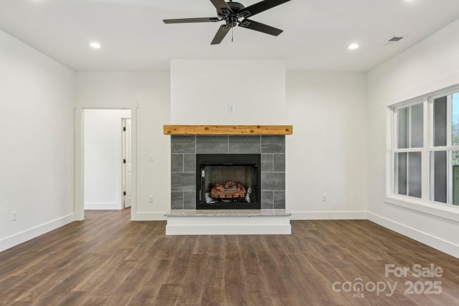 Spacious, unfurnished interior of a new home in , Hendersonville (Image 38).