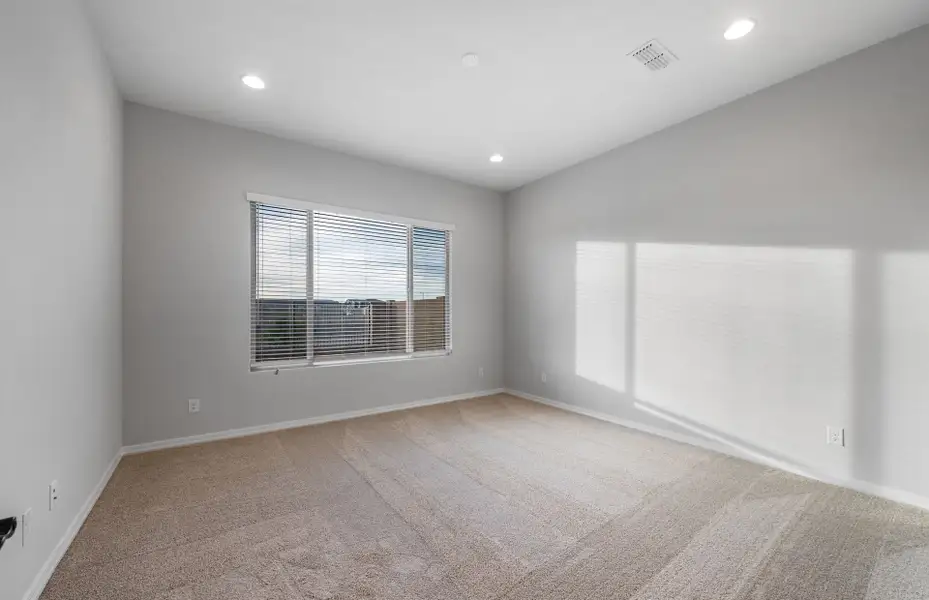 Spacious, unfurnished interior of a new home in Visara, Surprise (Image 16).