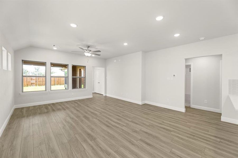 08_1621 Meadow Crest