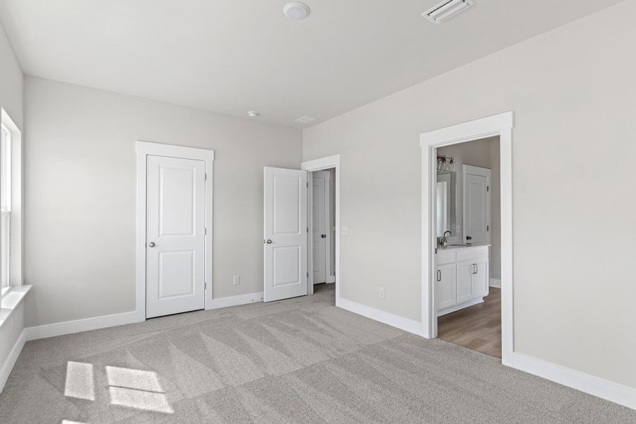 Spacious, unfurnished interior of a new home in Midtown at Nexton, Summerville (Image 24). Spacious, unfurnished interior of a new home in Midtown at Nexton, Summerville (Image 24).