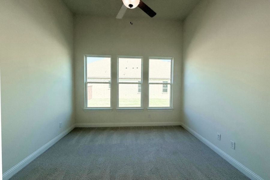 Spacious, unfurnished interior of a new home in Polo Ridge, Mesquite (Image 19).