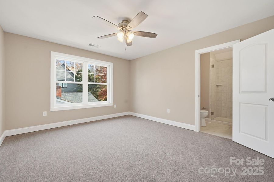 Another spacious secondary bedroom with great natural light. Another spacious secondary bedroom with great natural light.