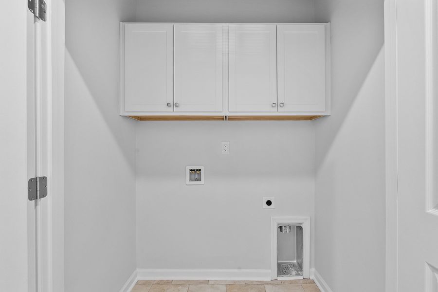 Spacious, unfurnished interior of a new home in Hanes Lake, Winston-Salem (Image 29).