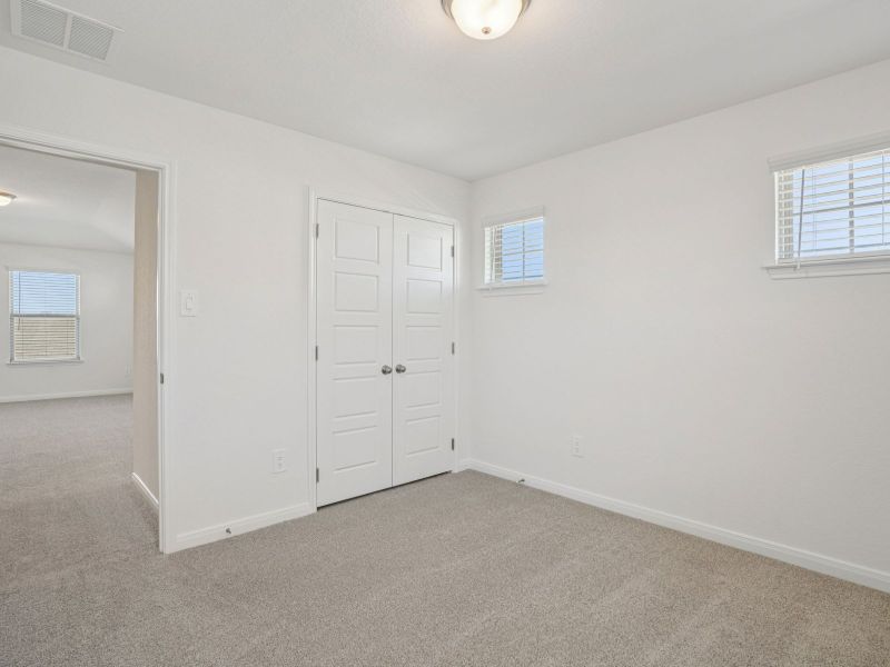 Spacious, unfurnished interior of a new home in Legendary Trails - Premier Series, Cibolo (Image 31).