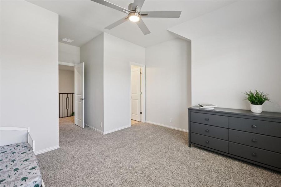 Spacious, unfurnished interior of a new home in Mockingbird Heights, Midlothian (Image 21).