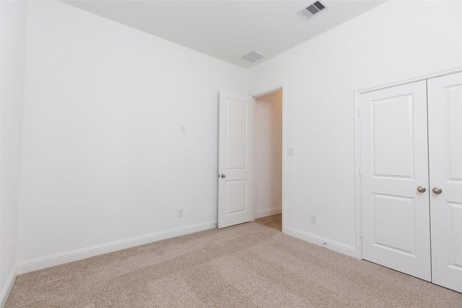 Spacious, unfurnished interior of a new home in Bridgeland: Heritage Collection, Cypress (Image 21). Spacious, unfurnished interior of a new home in Bridgeland: Heritage Collection, Cypress (Image 21).