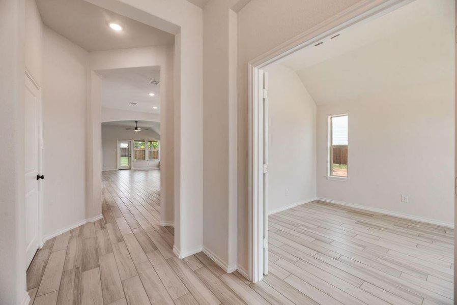 El Dorado-Concept 2065-LD-S-288 Coronado Court-Foyer2-Risewell Homes