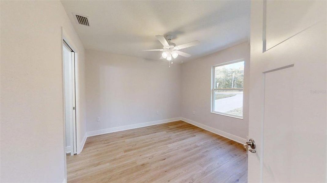 Spacious, unfurnished interior of a new home in , Dunnellon (Image 20).