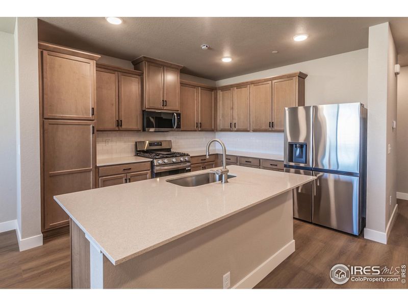 EXAMPLE PHOTO: KITCHEN