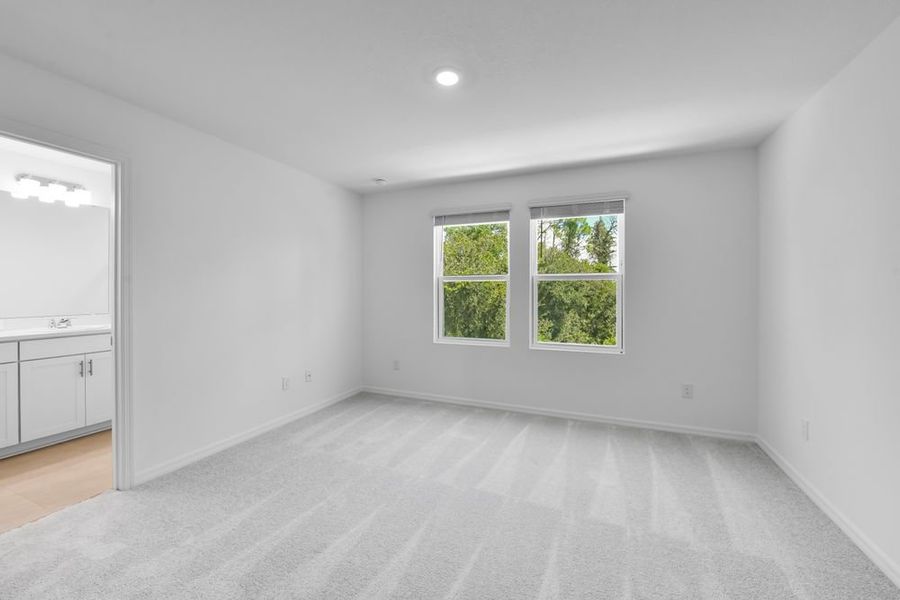 Spacious, unfurnished interior of a new home in Vinterra Townhomes, Nokomis (Image 14).