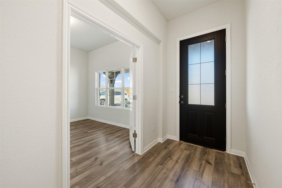 Photos are representative images and renderings for illustrative purposes only. Actual structural options and design images of the home may vary. Photos are representative images and renderings for illustrative purposes only. Actual structural options and design images of the home may vary.
