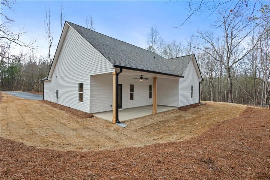 Exterior details and patio area of a home in , Silver Creek (Image 3).