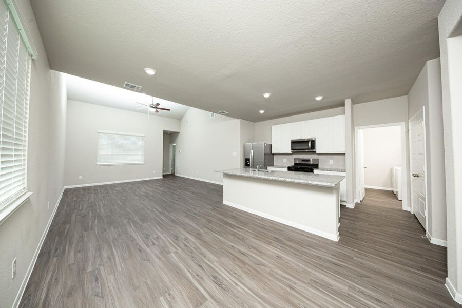 Image 21 of a home in Mackenzie Creek.