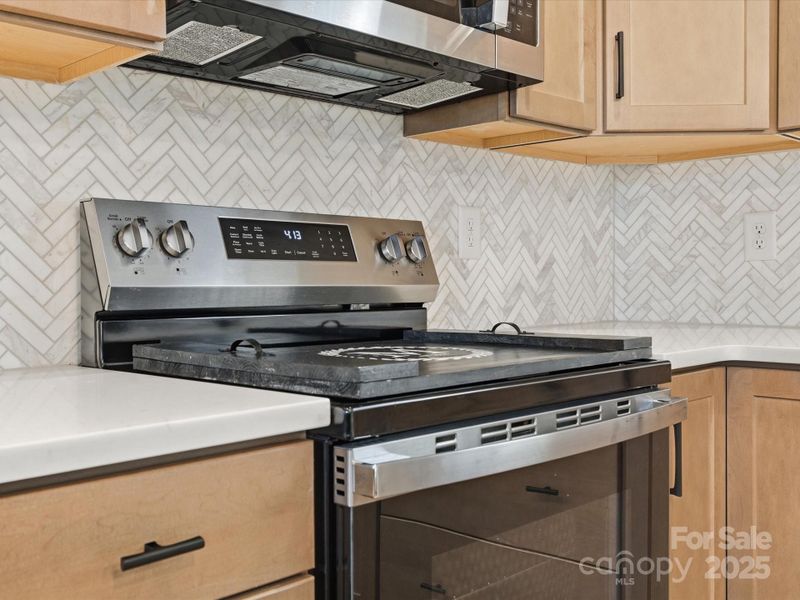Close-up of interior finishes inside a home in , Lincolnton (Image 21). Close-up of interior finishes inside a home in , Lincolnton (Image 21).
