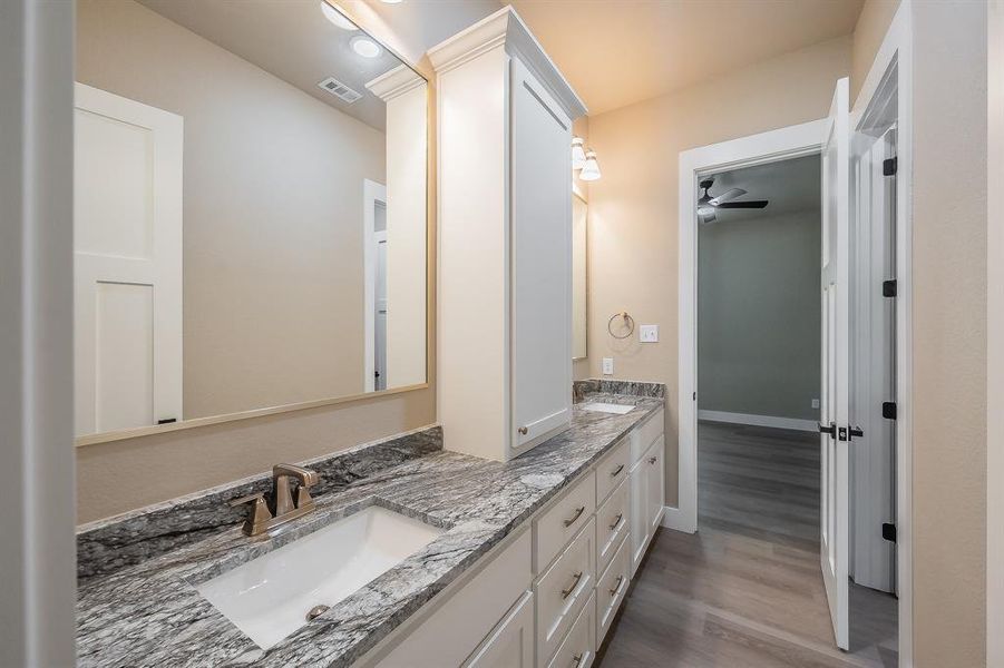 2nd Full Bathroom