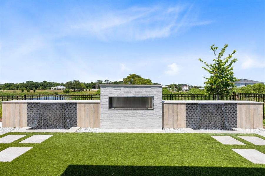 Exterior details and patio area of a home in Winter Grove, Winter Garden (Image 3).