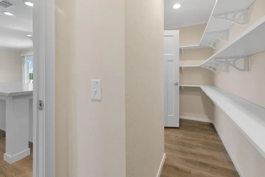 43-web-or-mls-16918 Property-40