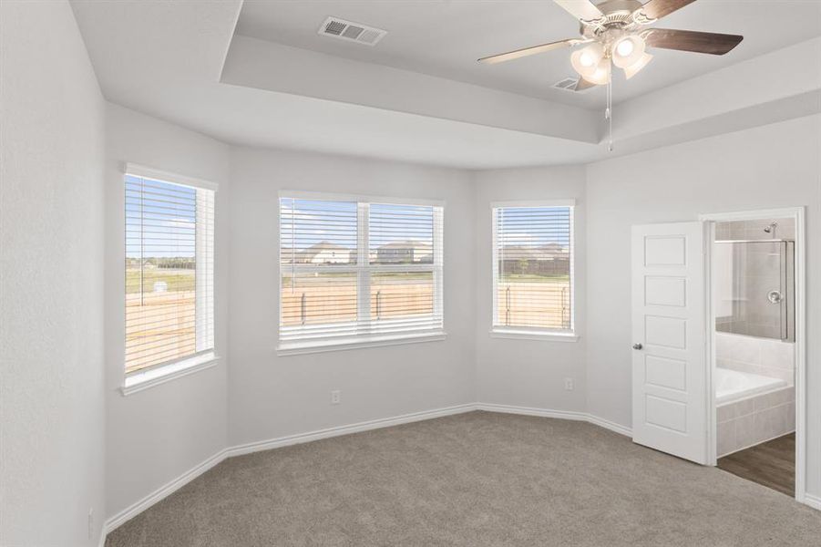 Spacious, unfurnished interior of a new home in Retreat at Fossil Creek, Fort Worth (Image 11). Spacious, unfurnished interior of a new home in Retreat at Fossil Creek, Fort Worth (Image 11).