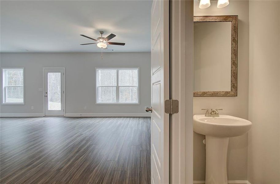 Spacious, unfurnished interior of a new home in Crofton Place Enclave, Snellville (Image 23).