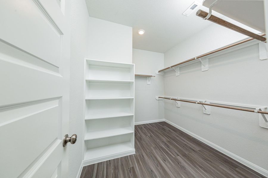Spacious, unfurnished interior of a new home in Bluestem, Brookshire (Image 9). Spacious, unfurnished interior of a new home in Bluestem, Brookshire (Image 9).