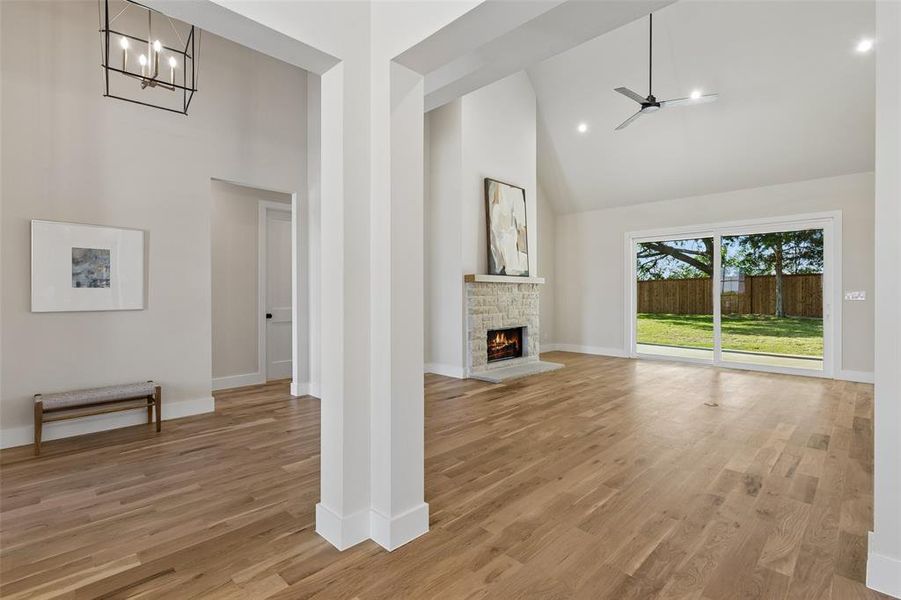 Spacious, unfurnished interior of a new home in , Sherman (Image 25).