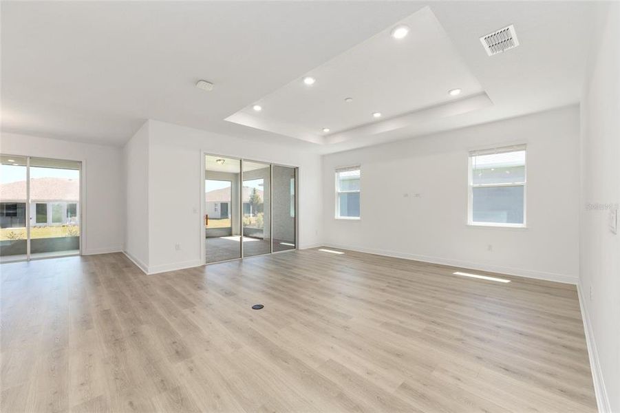 Spacious, unfurnished interior of a new home in , Ocala (Image 17).
