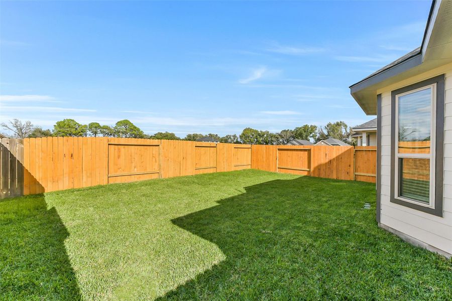 Exterior details and patio area of a home in , Houston (Image 22).