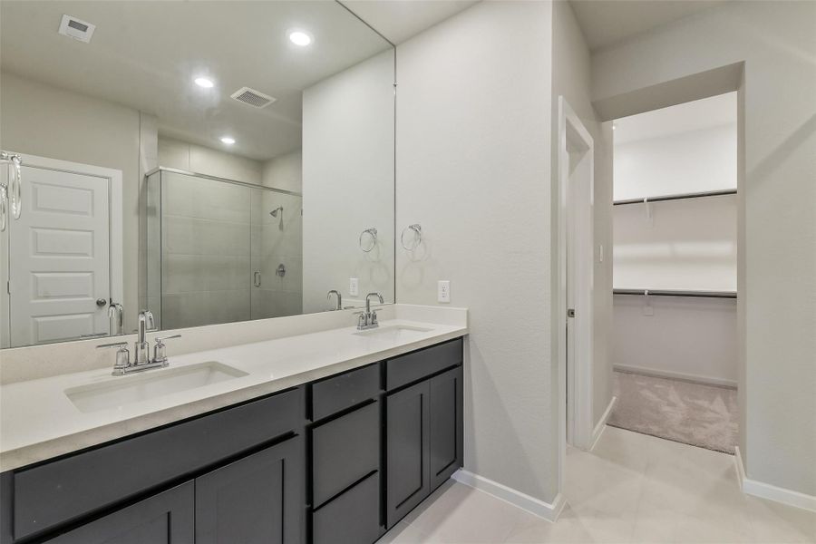 Furnished interior view inside a new home in Summer Place  35', Montgomery (Image 7).