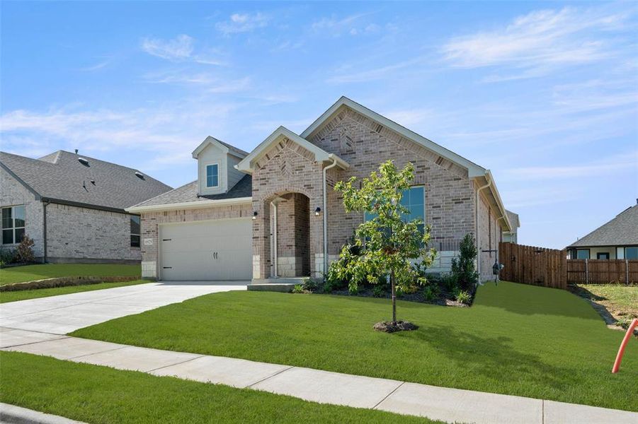 6929 Freight Train- Front-2 6929 Freight Train- Front-2