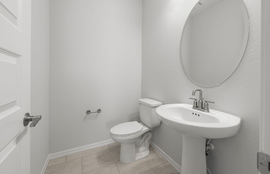 Furnished interior view inside a new home in Allen Ranches, Litchfield Park (Image 9).