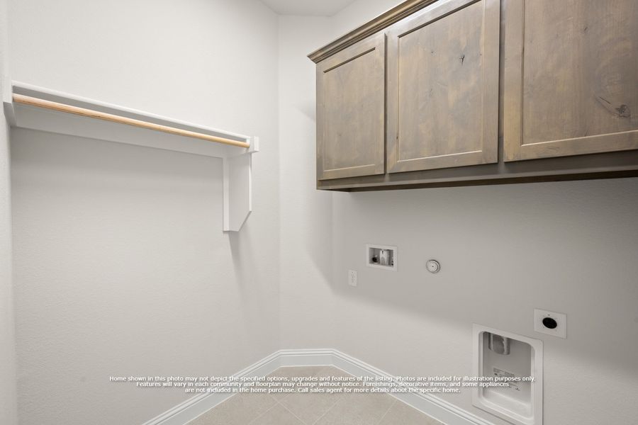 Spacious, unfurnished interior of a new home in Sunwest Village, Waco (Image 15). Spacious, unfurnished interior of a new home in Sunwest Village, Waco (Image 15).